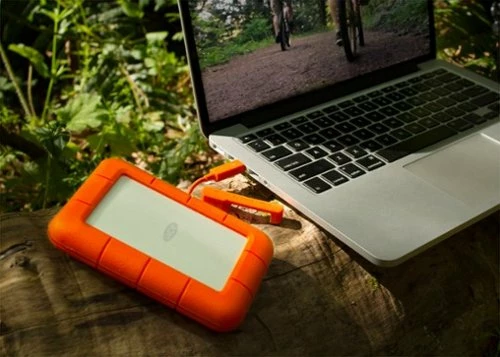 Best Buy RUGGED 4TB EXTERNAL USB-C, USB 3.1 GEN 1 PORTABLE HARD DRIVE - ORANGE/SILVER - Image 6