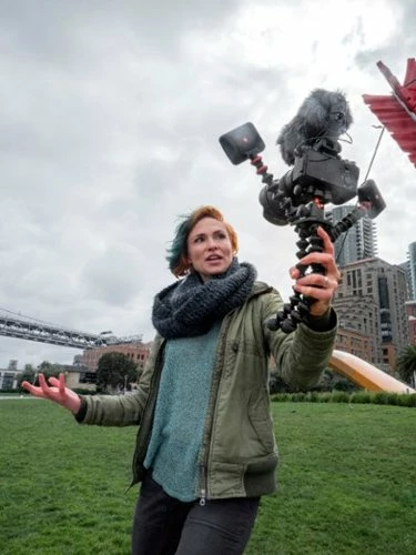 Best Buy GORILLAPOD 3K SMART VLOGGING TRIPOD - BLACK/RED/CHARCOAL - Image 4