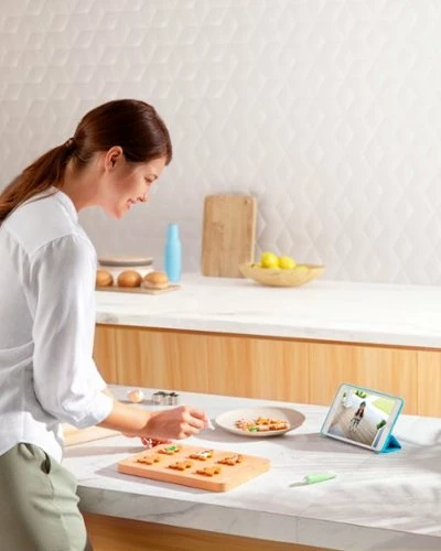 Best Buy EUFYCAM 2 PRO 2-CAMERA INDOOR/OUTDOOR WIRELESS 2K 16G HOME SECURITY SYSTEM - WHITE - Image 4