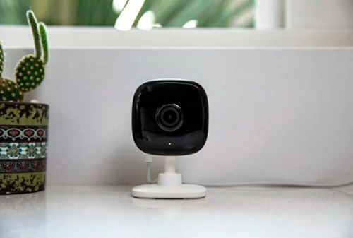 Best Buy KASA SMART 2K HD INDOOR HOME SECURITY CAMERA, MOTION DETECTION, TWO-WAY AUDIO, NIGHT VISION, SD CARD STORAGE - BLACK/WHITE - Image 6