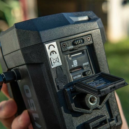 Best Buy V150-V - SOLAR POWERED LTE CELLULAR OUTDOOR SECURITY CAMERA - COLOR BY DAY, INFRARED BY NIGHT - Image 7