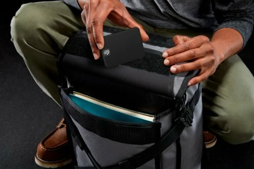 Best Buy EXPANSION 500GB EXTERNAL USB-C AND USB 3.0 PORTABLE SSD WITH RESCUE DATA RECOVERY SERVICES - Image 8