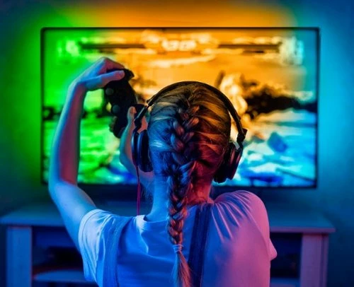 Best Buy SMART LED WI-FI TV LIGHT STRIP WITH VIDEO SYNC FOR 70 TO 80 TV'S - MULTICOLOR - Image 5