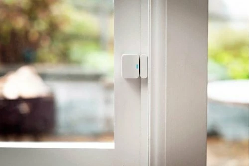 Best Buy HOME SECURITY SYSTEM WITH INDOOR AND OUTDOOR CAMERAS - 17 PIECE SYSTEM - WHITE - Image 2