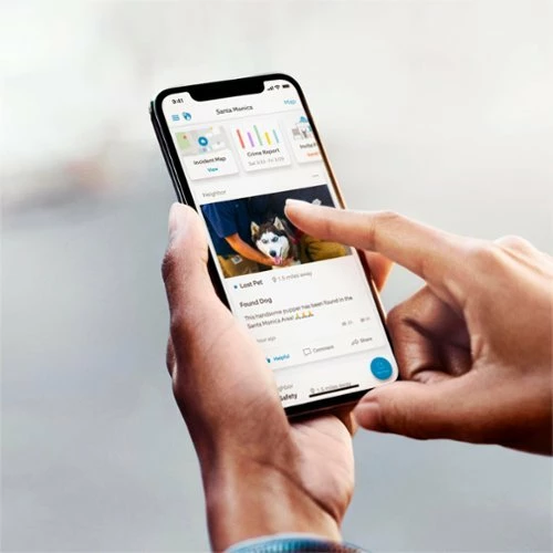 Best Buy SPOTLIGHT CAM PLUS OUTDOOR/INDOOR WIRELESS 1080P BATTERY SURVEILLANCE CAMERA - WHITE - Image 5